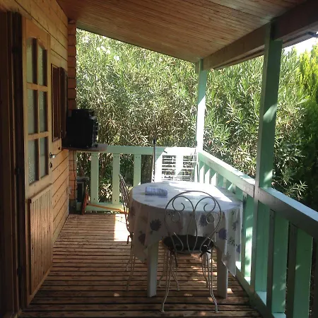Chalets 1 Mesange Bleue Roquebrune Sur Argens Chalet Roquebrune-sur-Argens